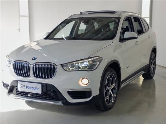 BMW X1 2.0 16V TURBO GASOLINA SDRIVE20I X-LINE 4P AUTOMÁTICO BMW X1 2.0 16V TURBO GASOLINA SDRIVE20I X-LINE 4P AUTOMÁTICO